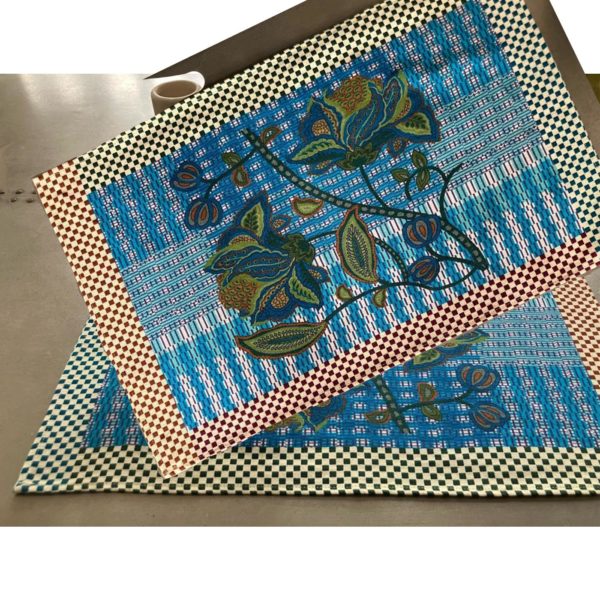 PHOTO Detail Placemat Selavy Flower Bluel copie PHOTO Detail Placemat Selavy Flower Bluel copie