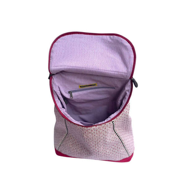 PHOTO-Isako Uxa Loli inside- 1400x1400