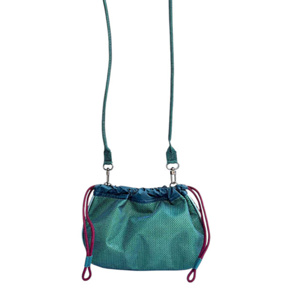 PHOTO-OKONET AQUA front ferme bandouliere 1400x1400-Photoroom